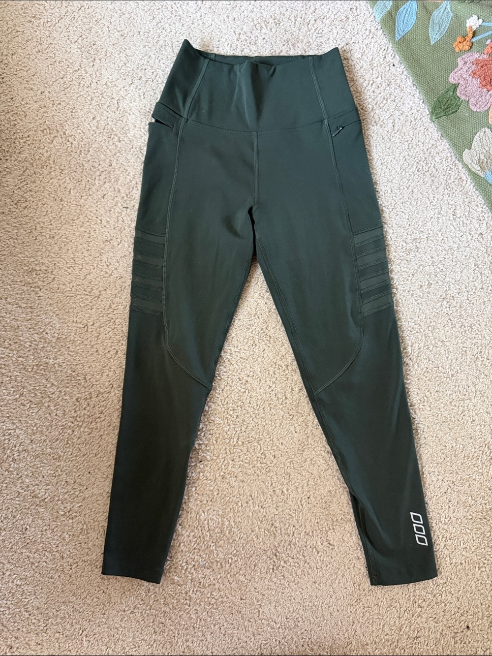 Lorna Jane Ankle Mesh Pocket Leggings